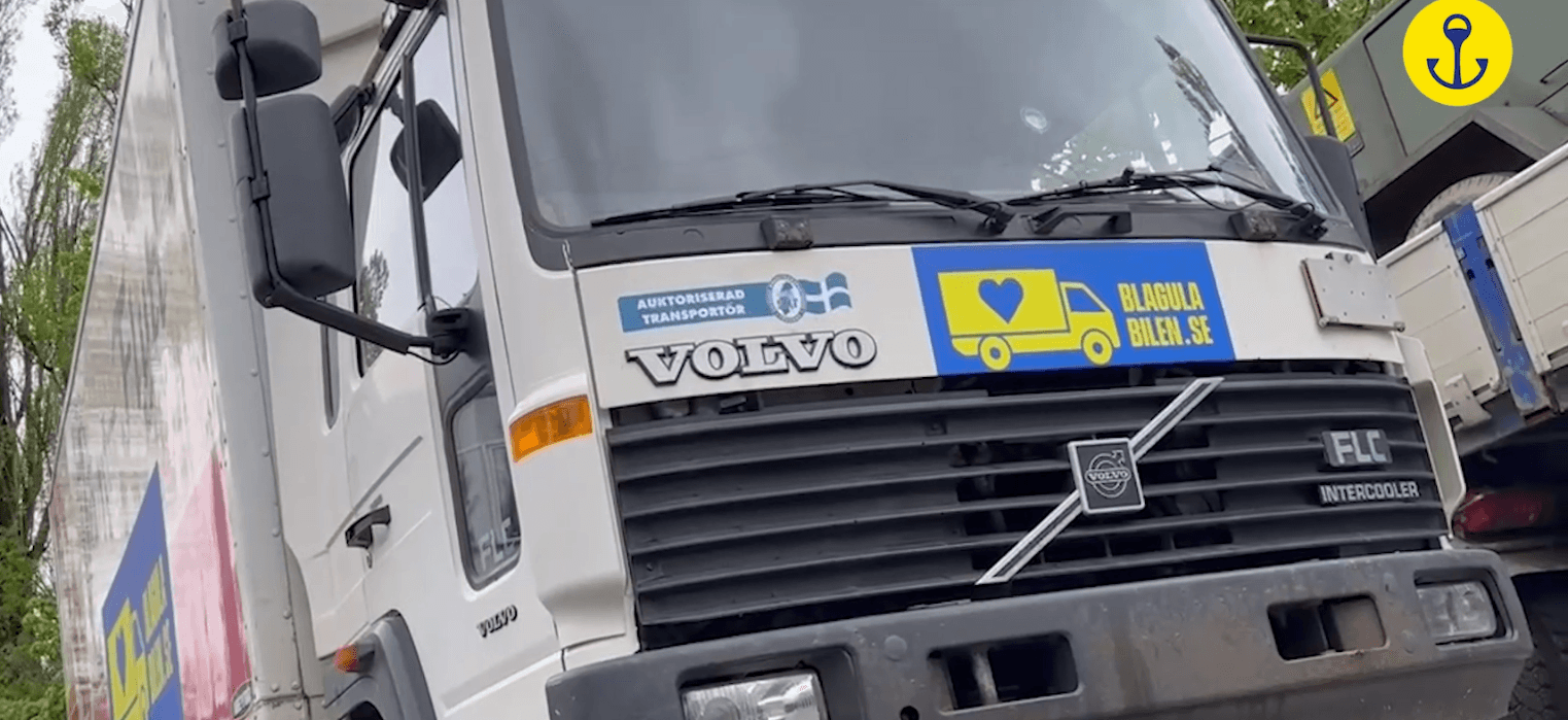 Мариупольська рада разом зі шведським фондом BLAGULA BILEN передали дві вантажівки Volvo та генератор для 1-го прикордонного загону