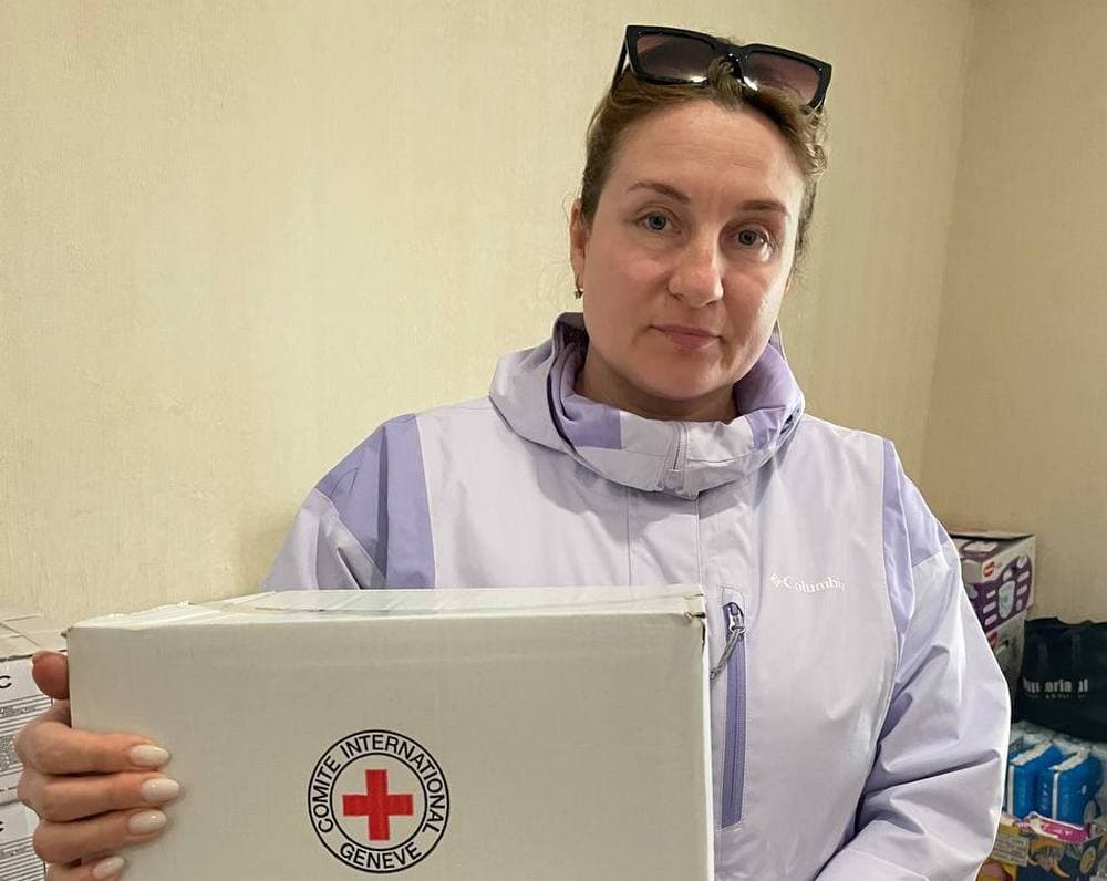 Маріупольці отримали допомогу від Червоного Хреста (фото)