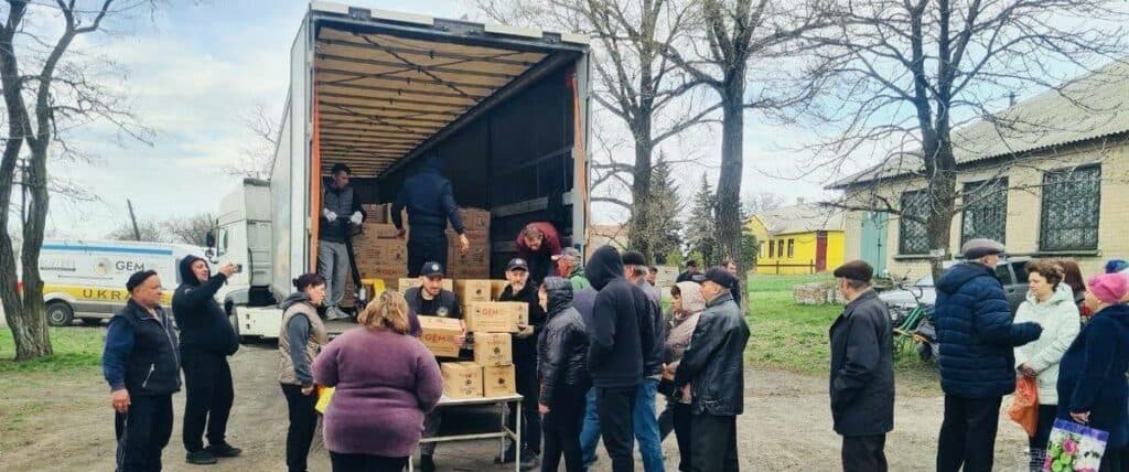 Мешканці Покровського району отримали продуктові набори від GEM (фото)