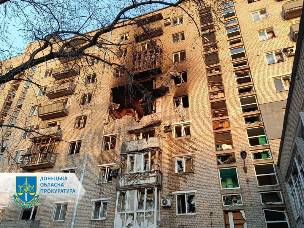 Внаслідок обстрілу Селидового поранено літню пару та 16-річну дівчину, — прокуратура