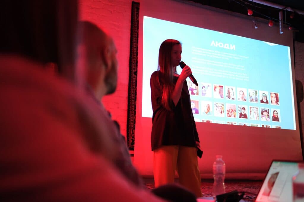 В Києві презентували документальний проєкт про звільнені міста сходу