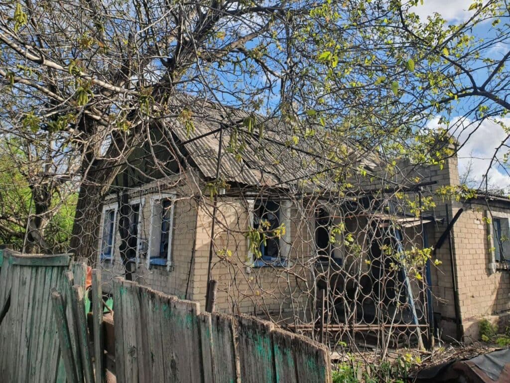 Окупанти обстріляли Українськ на Донеччина (фото)