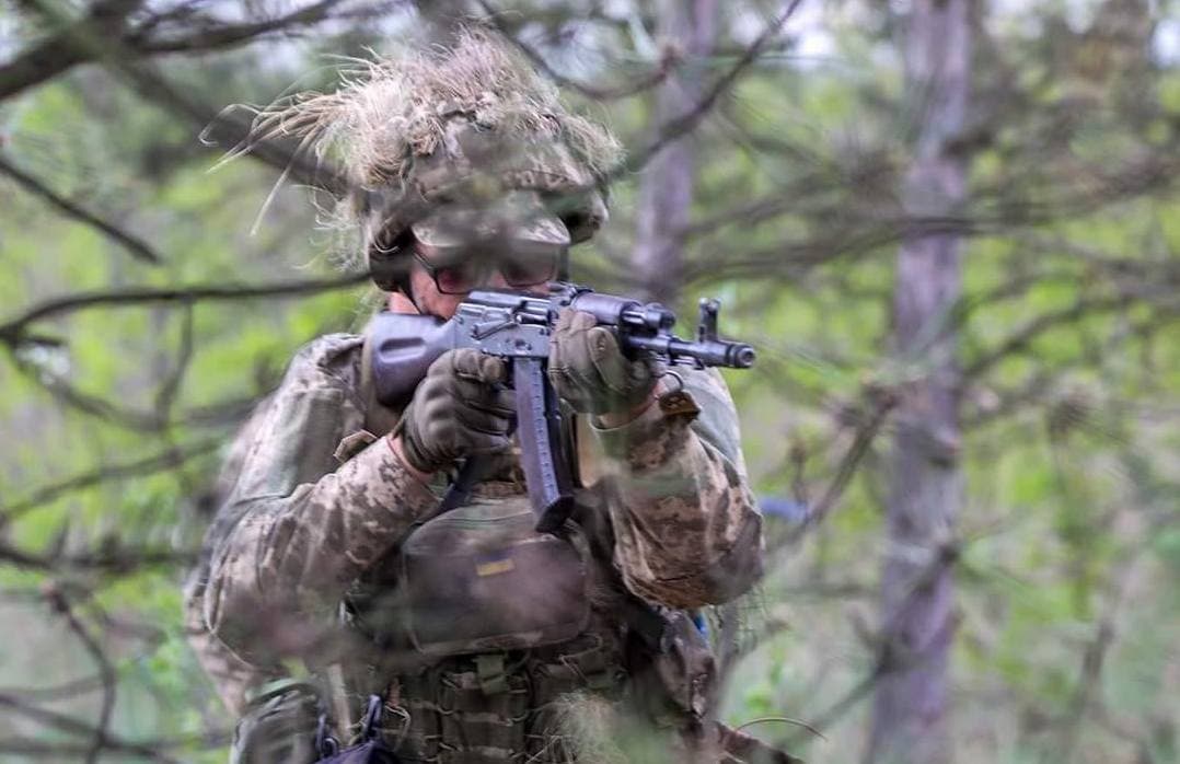 На Авдіївському напрямку українські захисники відбили понад 30 атак ворога