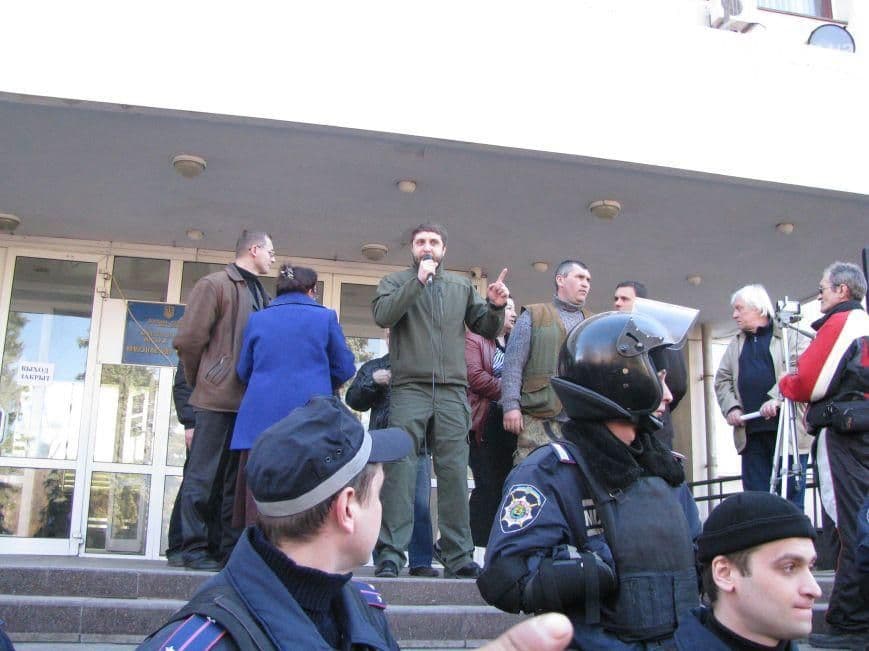 Захоплення будівлі Маріуполя 13 квітня