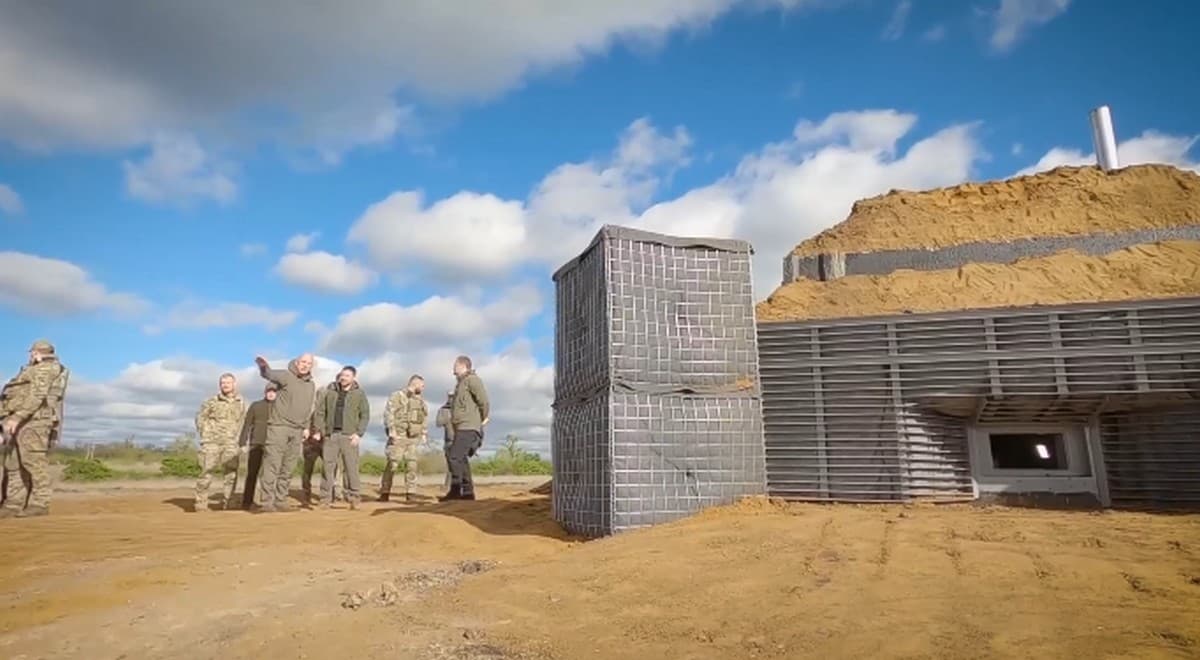 Зеленський провів нараду щодо безпекової ситуації та захисту людей на Донеччині (відео)