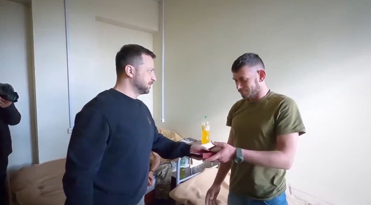 Зеленський відвідав українських захисників на Донеччині (відео)