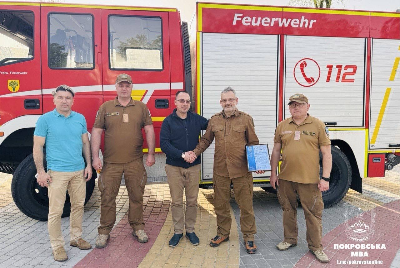 автомобіль рятувальникам Покровська
