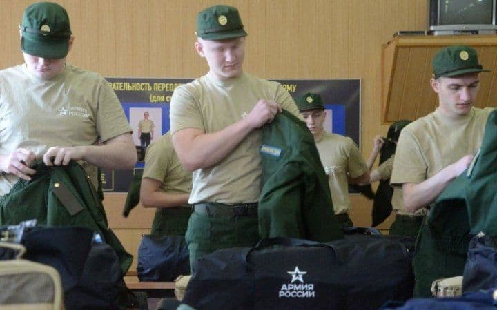 окупанти мобілізують українців