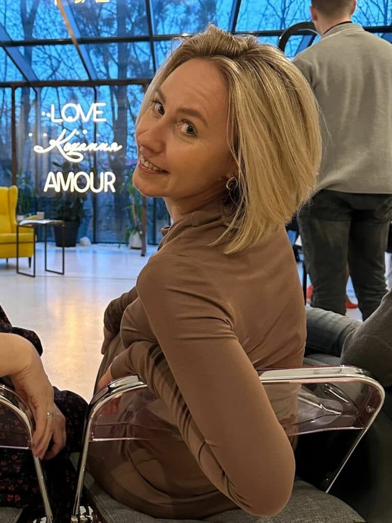 переселенка з Маріуполя Ксенія Гузь