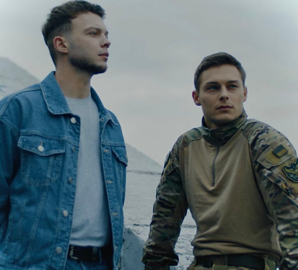 співак і військовий 2