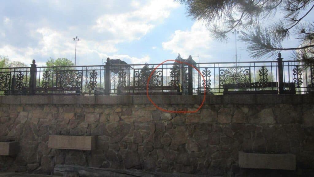 жовта стрічка 2