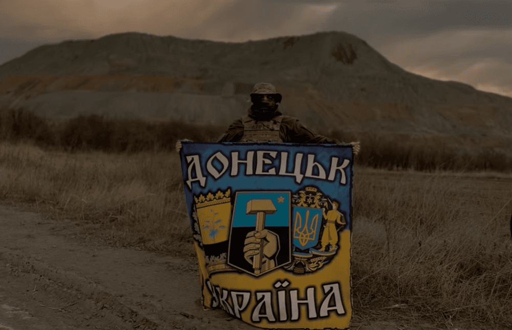 Творче об'єднання з Донеччини презентувало дебютний кліп на пісню "Хлопці їдуть на Донбас" (відео)