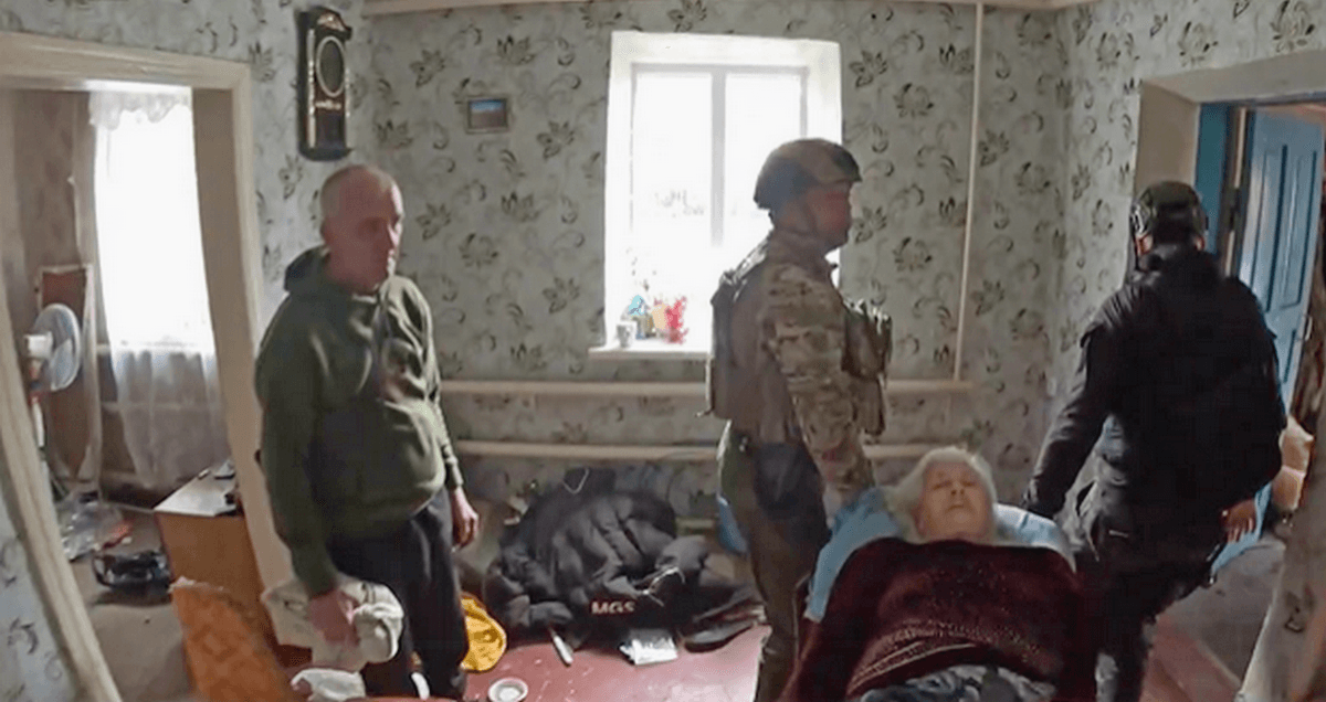 З початку року рятувальники групи "Фенікс" евакуювали з прифронтових населених пунктів 196 осіб