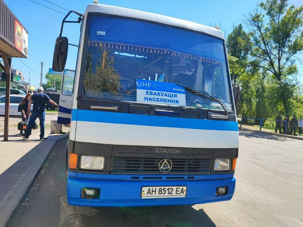 Місія Проліска допомагає в евакуації жителям Донеччини