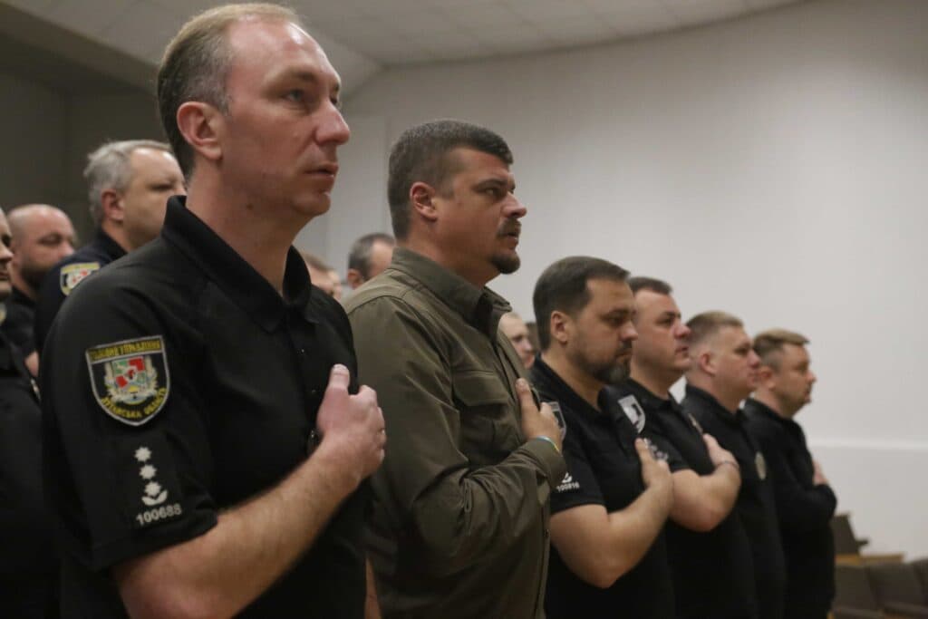 Голова Луганської ОВА вручив державні нагороди родинам загиблих героїв України (фото)