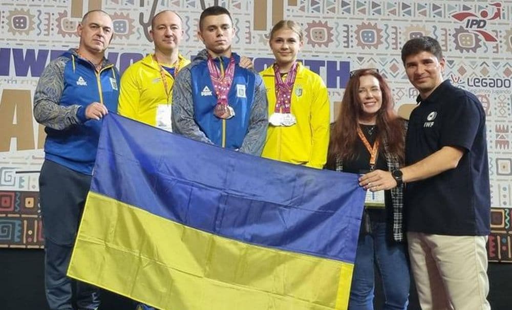 Важкоатлет з Луганщини здобув три медалі на чемпіонаті світу з важкої атлетики