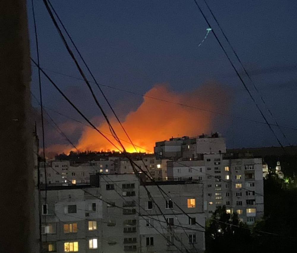 Луганськ накрило бавовною і сильною пожежею (відео)