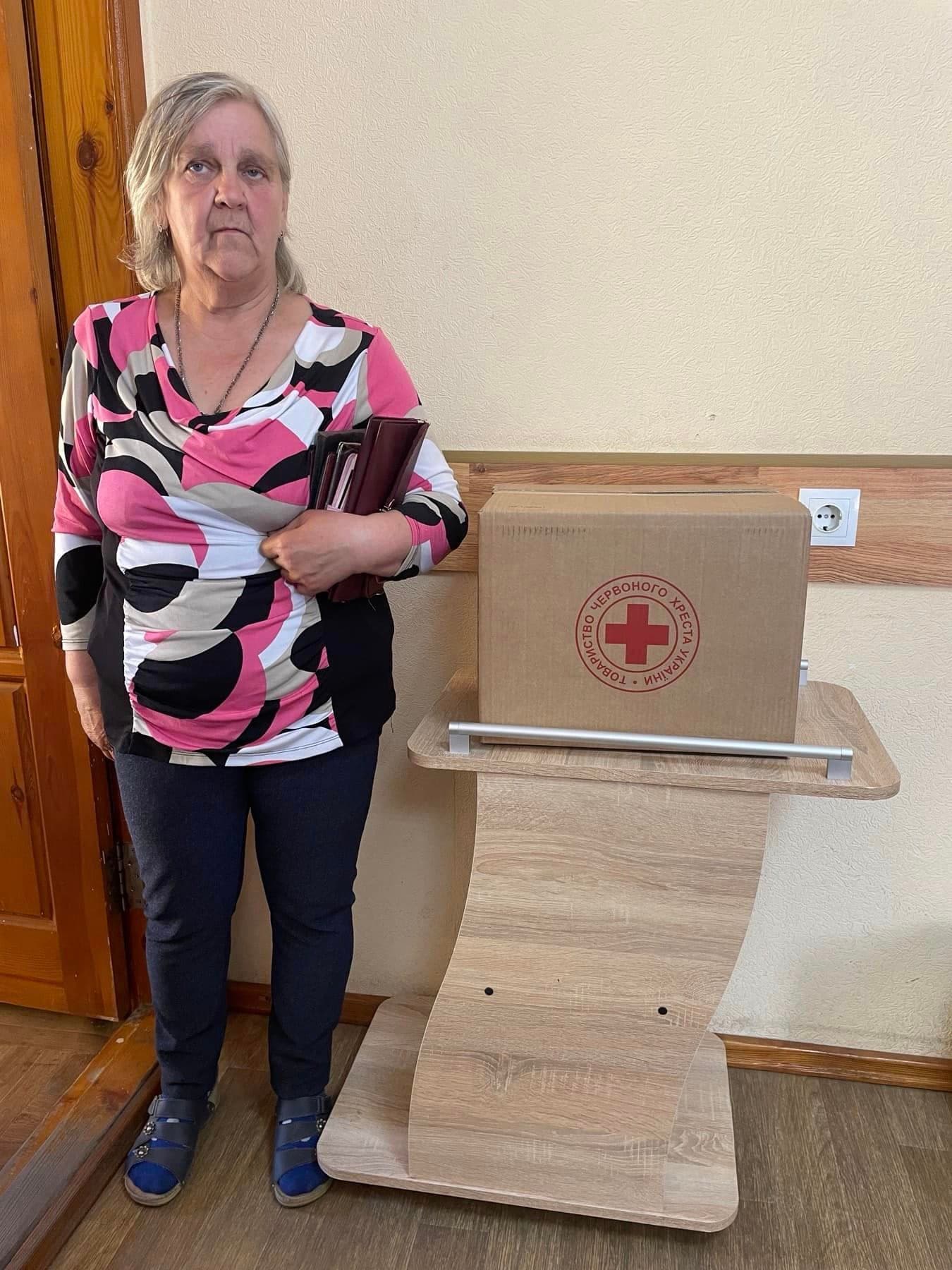 У Лимані червоний хрест розпочав видачу натуральної гуманітарної допомоги (фото)