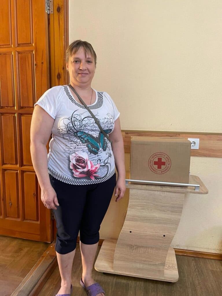 У Лимані червоний хрест розпочав видачу натуральної гуманітарної допомоги (фото)