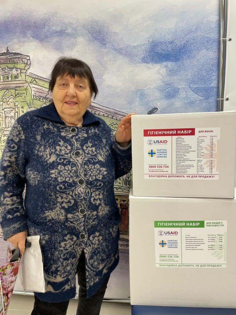 Маріупольські родини отримали гігієнічні набори від Карітас