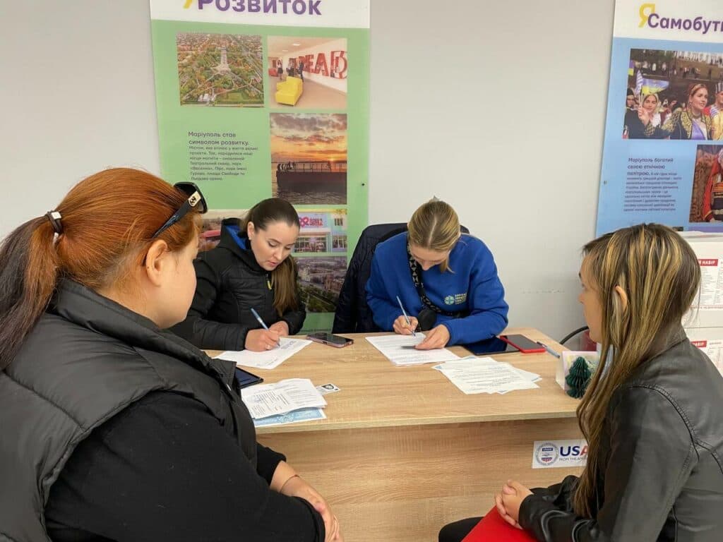 Маріупольські родини отримали гігієнічні набори від Карітас