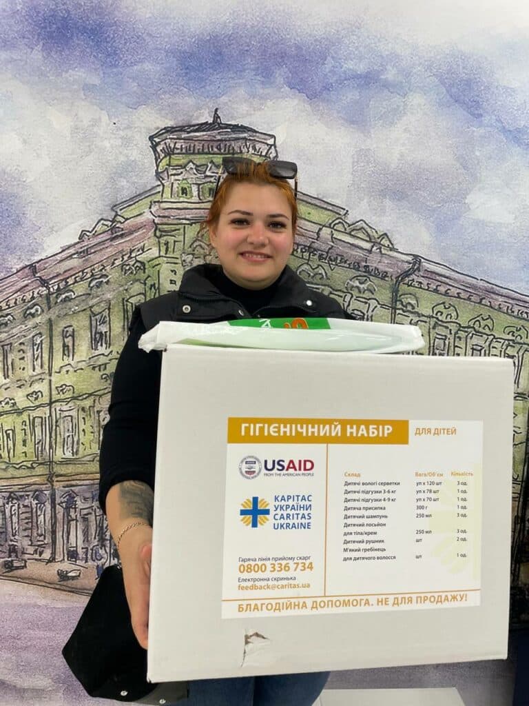 Маріупольські родини отримали гігієнічні набори від Карітас