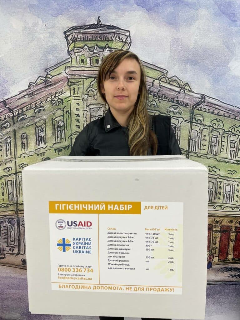 Маріупольські родини отримали гігієнічні набори від Карітас