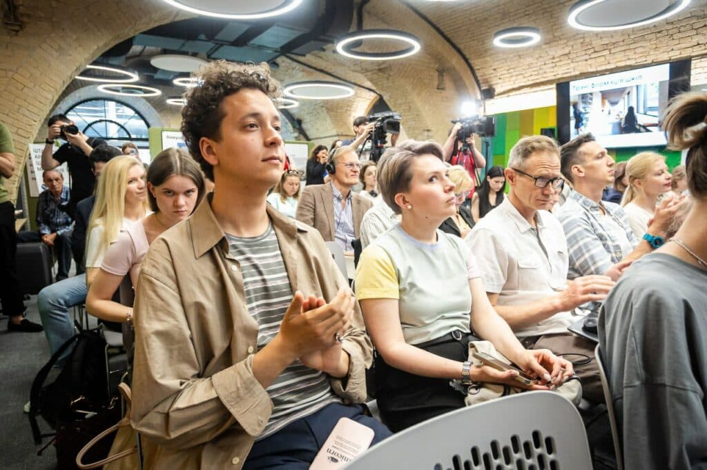 Маріуполь долучився до розробки шкіл майбутнього України