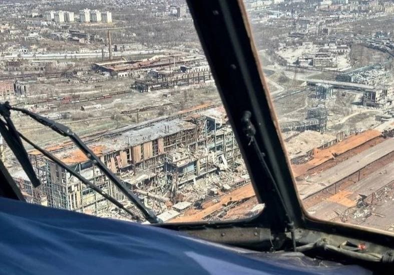 Міськрада показала, як виглядає зруйнована окупантами Лівобережжя Маріуполя (фото)