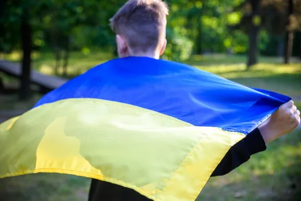 З тимчасово окупованої території коло Маріуполя вдалося повернути 11-річного хлопця