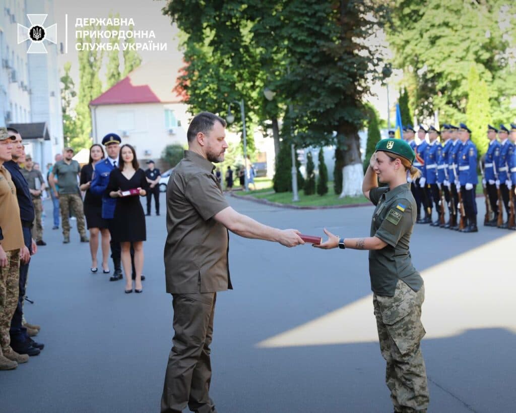 Міністр внутрішніх справ вручив державні нагороди прикордонникам Донеччини і Луганщини (фото)