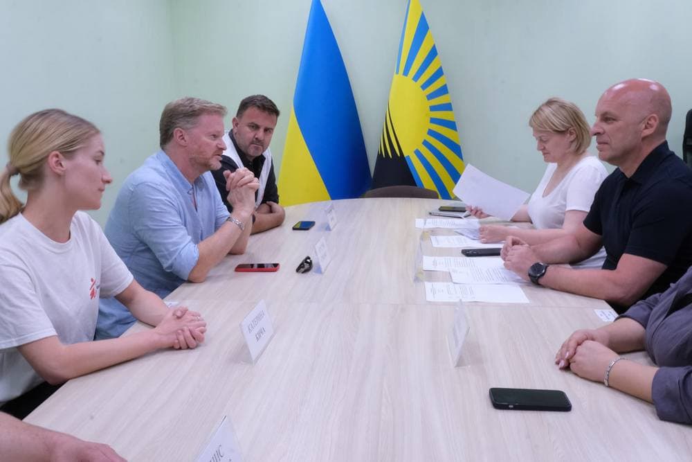 Директор головного офісу Лікарі без кордонів ознайомився з безпековою ситуацією на Донеччині