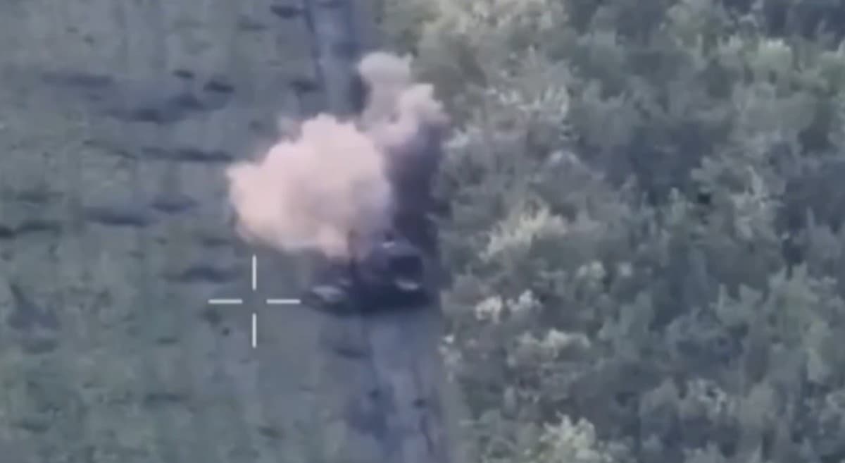 На Донеччині українські бійці знищили понад 20 одиниць російської техніки і більше сотні окупантів (відео)