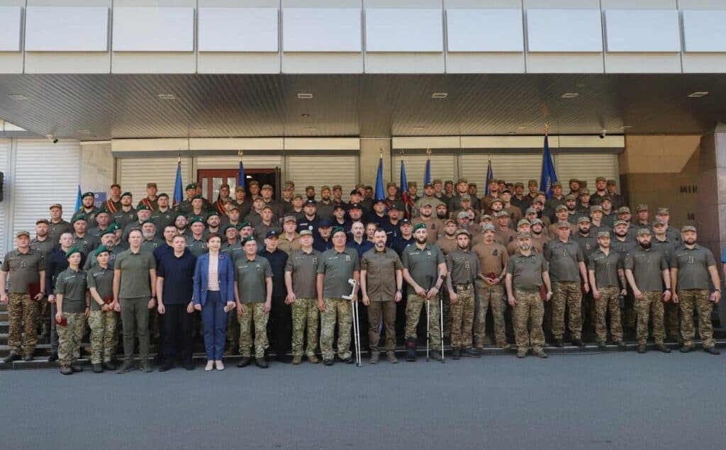 Міністр внутрішніх справ вручив державні нагороди прикордонникам Донеччини і Луганщини