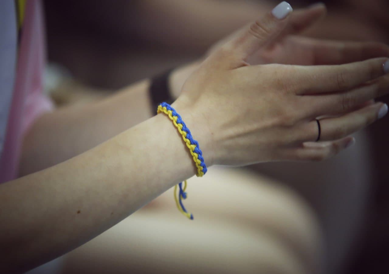 Верещук зустрілася з Марʼяною Чечелюк, поліцейською з Маріуполя, яка повернулася з російського полону (фото)