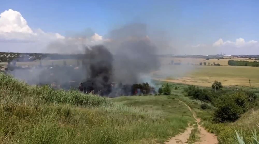 В окупованому Маріуполі сталася пожежа біля дачних будинків (відео)