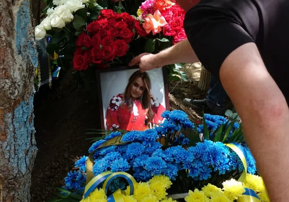 У Слов’янську поховали загиблу журналістку та воєнну кореспондентку Анастасію Волкову