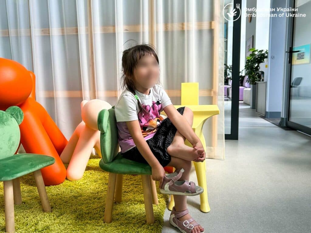 Ще 12 українських дітей вдалося повернути з окупованих територій