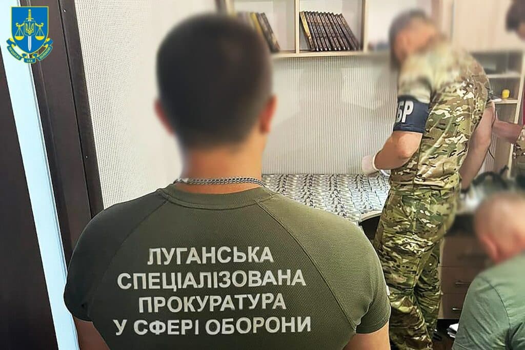 На Донеччині затримали злочинну групу, яка за 7000 доларів переправляла ухилянтів закордон (фото)