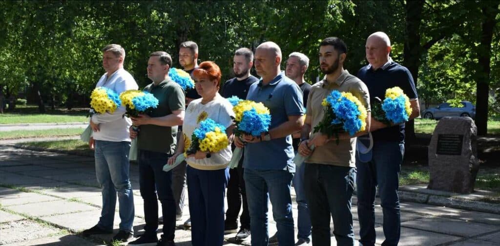 У Краматорську вшанували пам'ять захисників, які звільнили місто у 2014 році