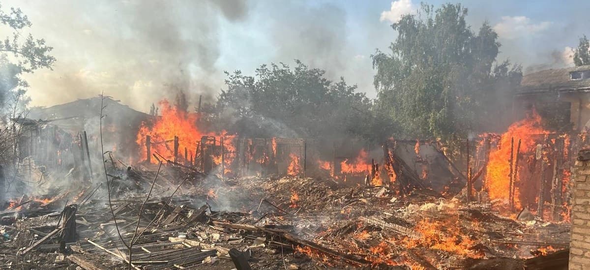 У Лимані рятувальники ліквідували наслідки ворожого обстрілу