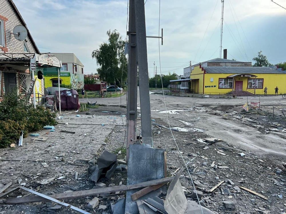 Щонайменше 5 людей поранено внаслідок обстрілу Лимана ворожими авіабомбами