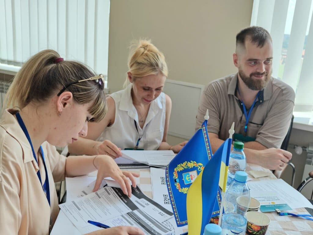 Будівництво, сучасну транспортну систему та реабілітаційні заклади для маріупольців обговорили у Кропивницькому (фото)