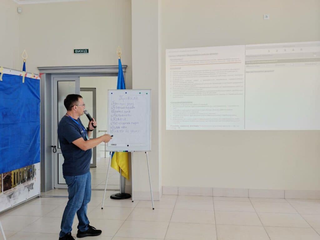 Будівництво, сучасну транспортну систему та реабілітаційні заклади для маріупольців обговорили у Кропивницькому (фото)