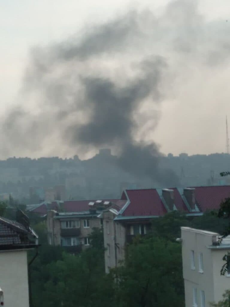 Затоплені квартири та пожежі — наслідки шторму у окупованому Маріуполі (фото, відео)