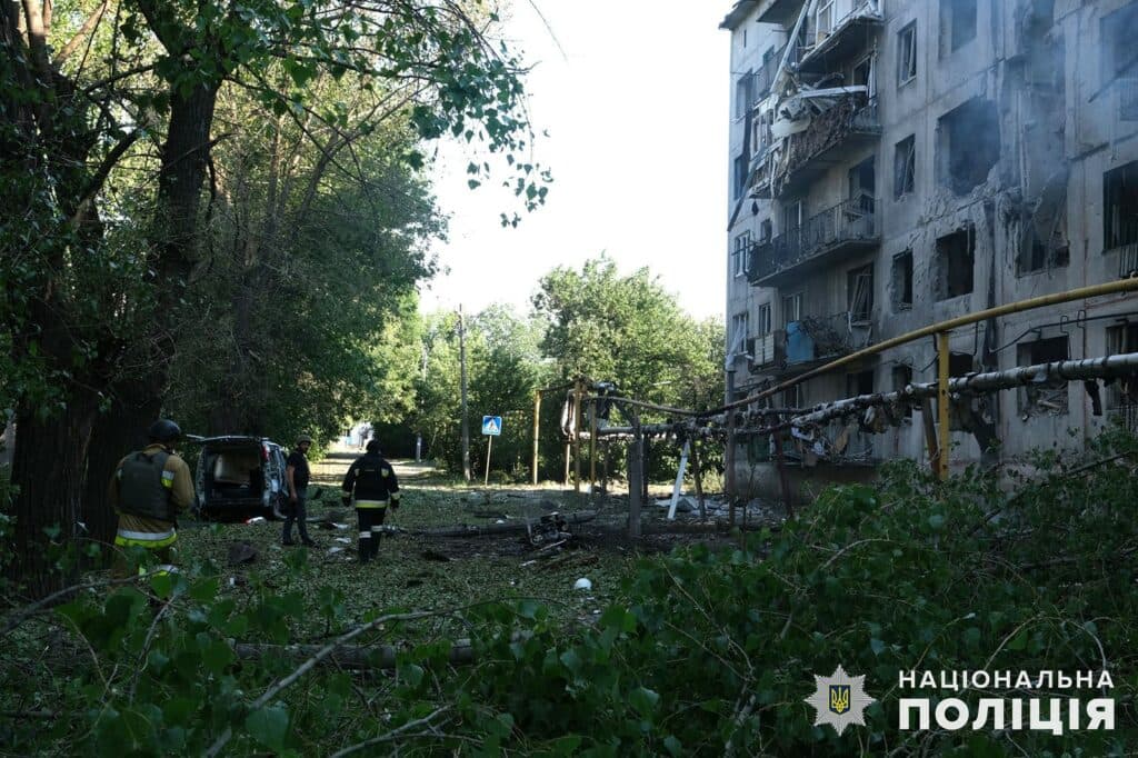 У поліції розповіли про бомбову атаку на Мирноград з загиблим і постраждалими (відео)