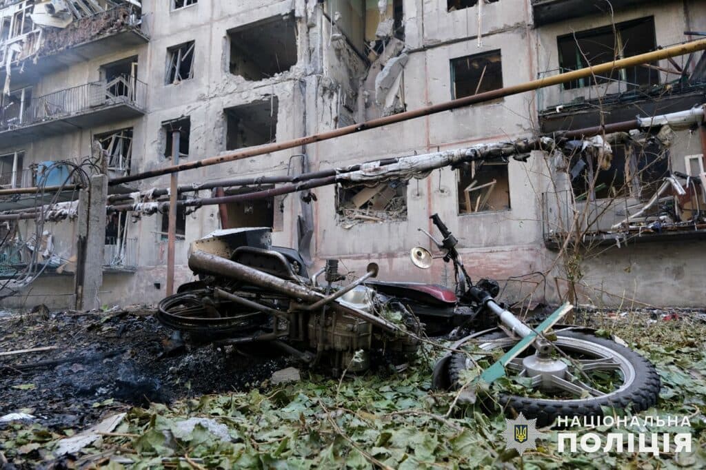 У поліції розповіли про бомбову атаку на Мирноград з загиблим і постраждалими (відео)