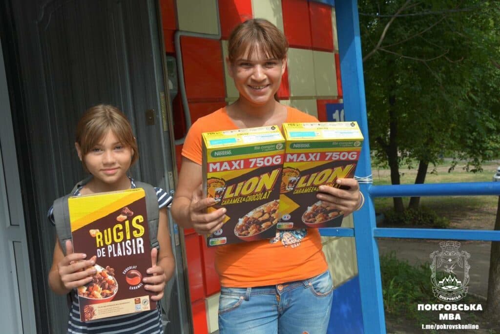 600 коробок сніданків надійшло для малечі з багатодітних родин Покровська (фото)