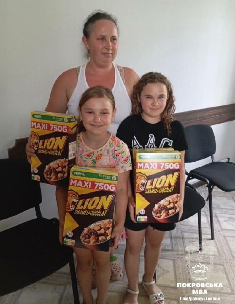 600 коробок сніданків надійшло для малечі з багатодітних родин Покровська (фото)600 коробок сніданків надійшло для малечі з багатодітних родин Покровська (фото)