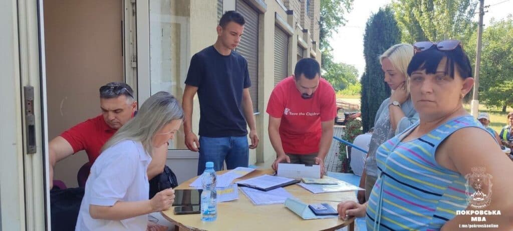 Набори допомоги отримали родини з дітьми у Покровську (фото)